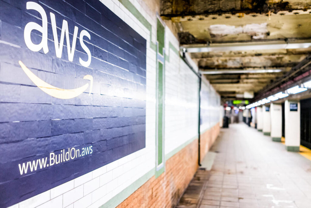 Cloud computing: Spending is breaking records, Microsoft Azure slowly closes the gap on AWS